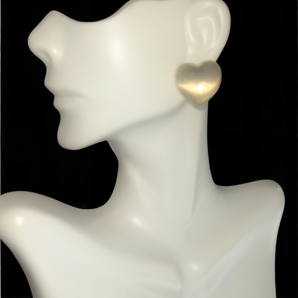 Vintage Gold Heart-Shaped Stud Earrings